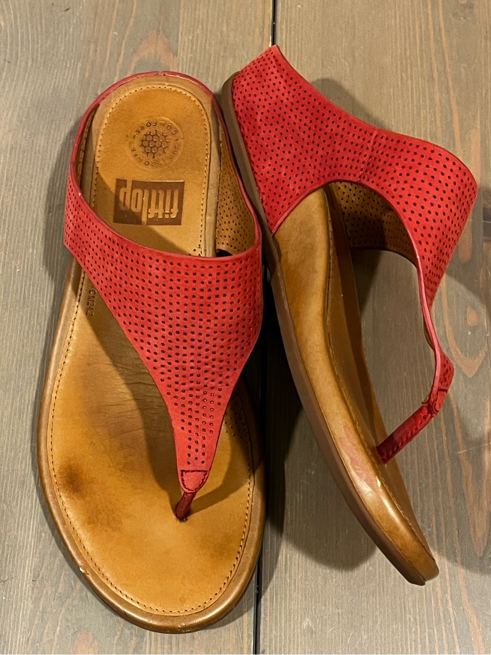 Fit Flop Banda Thong Sandals Size 7 Platform Wedge Red/Orange Leather perforated